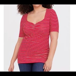 Red striped ruched sweetheart neck foxy tee